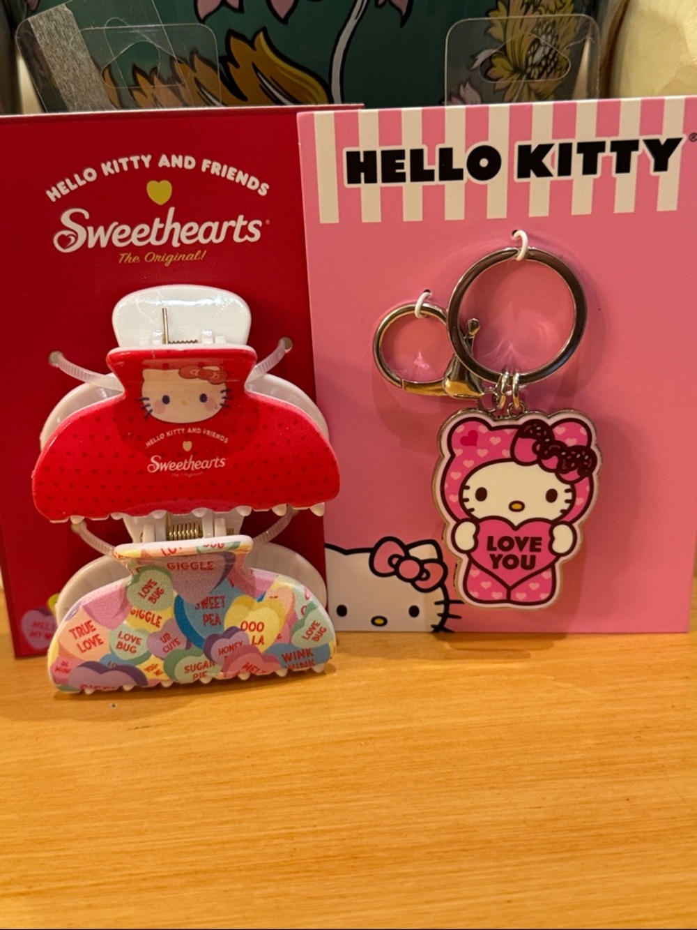Hello Kitty Sweethearts Hair Clips & Keychain Set